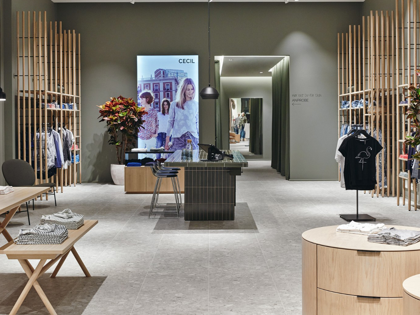 300平方精致服装店装修设计项目(图1)